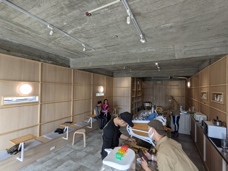 dumbcoffee08 龜山-蠢咖啡Dumb Coffee 簡單明亮好聰明