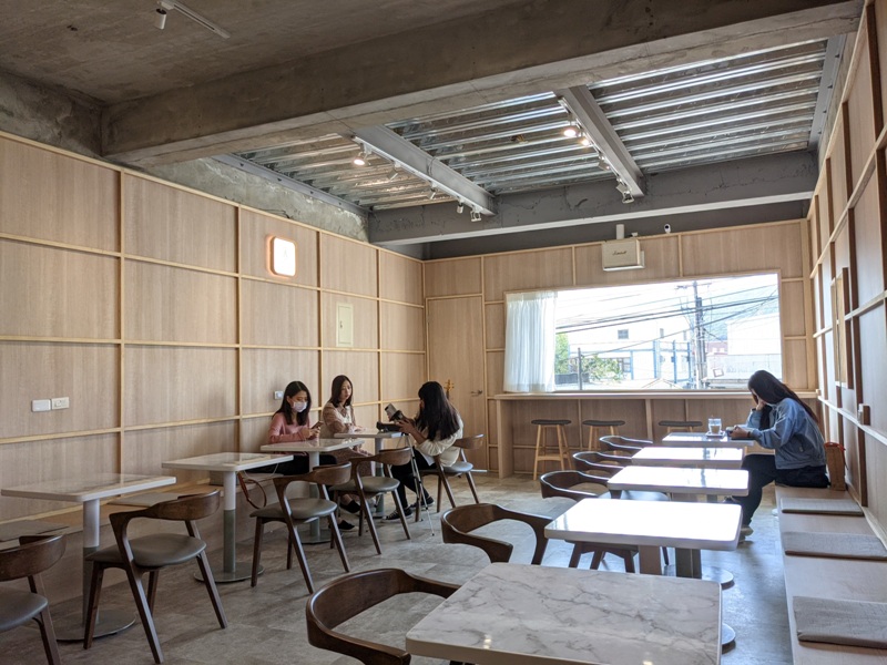 dumbcoffee14 龜山-蠢咖啡Dumb Coffee 簡單明亮好聰明