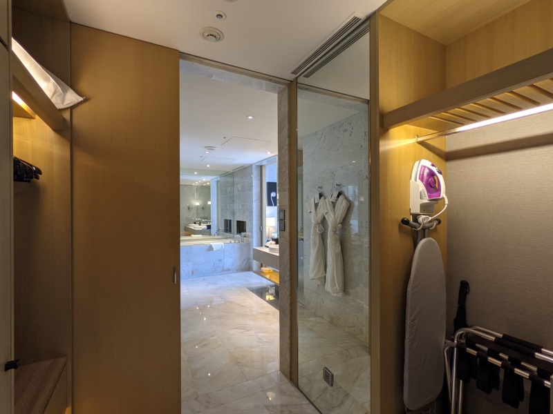 lemeridientaipei208 信義-艾美Le Meridien升等套房享受探索廚房 超享受