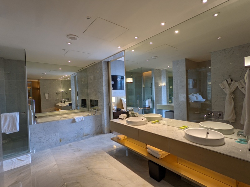 lemeridientaipei225 信義-艾美Le Meridien升等套房享受探索廚房 超享受