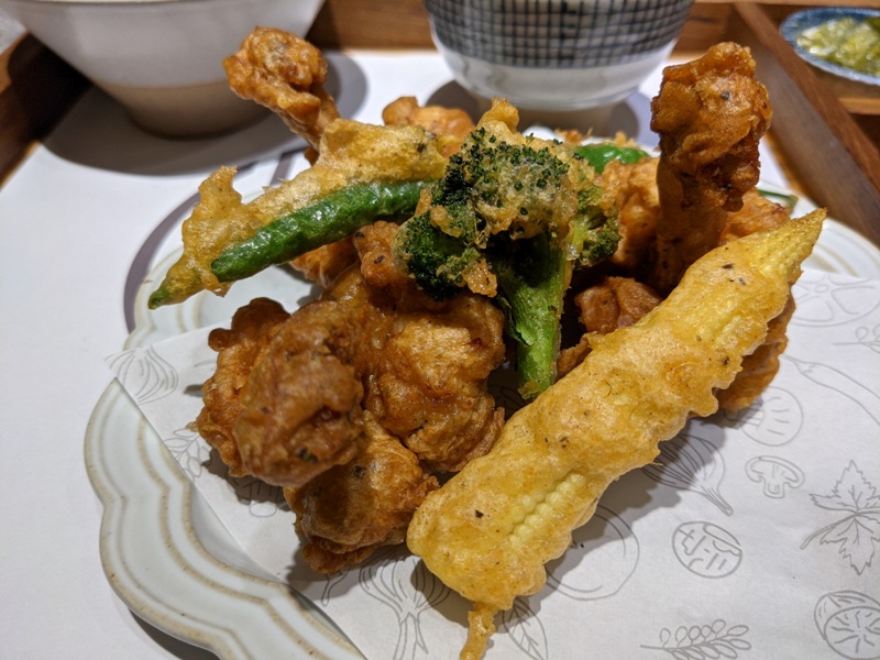 sauteyard06 竹北-小院子 現在客家風 馬告炸雞酥脆 總匯很夠味