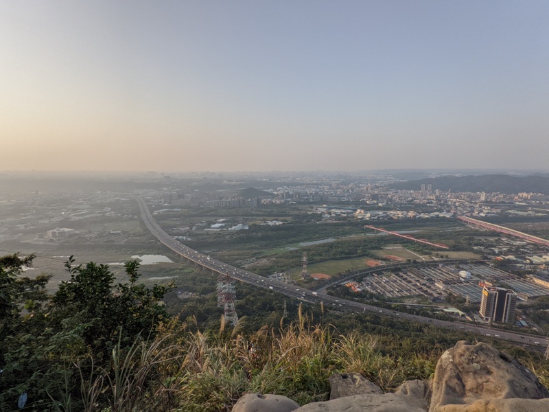 yuanmountain10 三峽-鳶山 登高望遠 擁抱最寬闊的二高景致