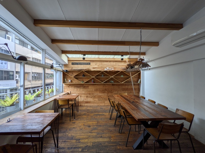 zebraapartment15 台中西區-斑馬公寓咖啡 木頭植栽玻璃屋