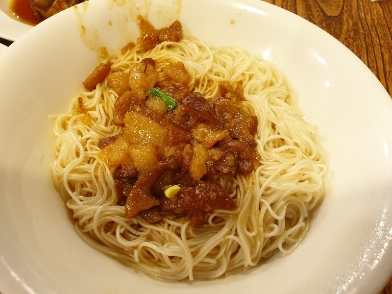 richwinner9 台中西區-富狀元 入口即化細緻米其林認證(必比登)好吃豬腳