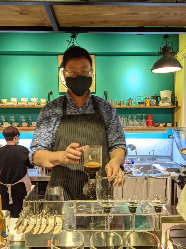 shalom17 基隆信義-夏隆 靜巷中的一杯咖啡 感受微雨的優閒