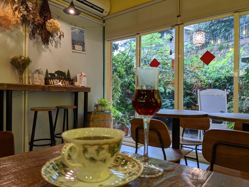 shalom20 基隆信義-夏隆 靜巷中的一杯咖啡 感受微雨的優閒