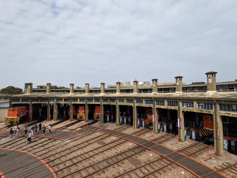 trainhouse02 彰化-扇形車庫 與火車頭的近距離接觸