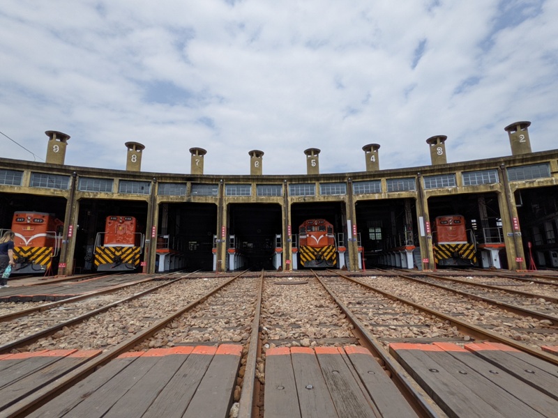 trainhouse16 彰化-扇形車庫 與火車頭的近距離接觸