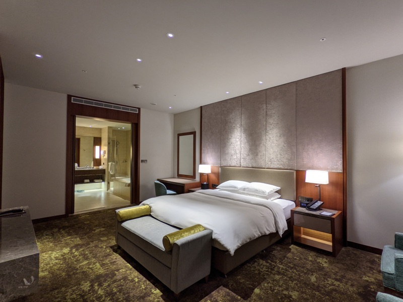 courtyardtaipeisuite11 南港-高鐵直結六福萬怡 換個套房住住看