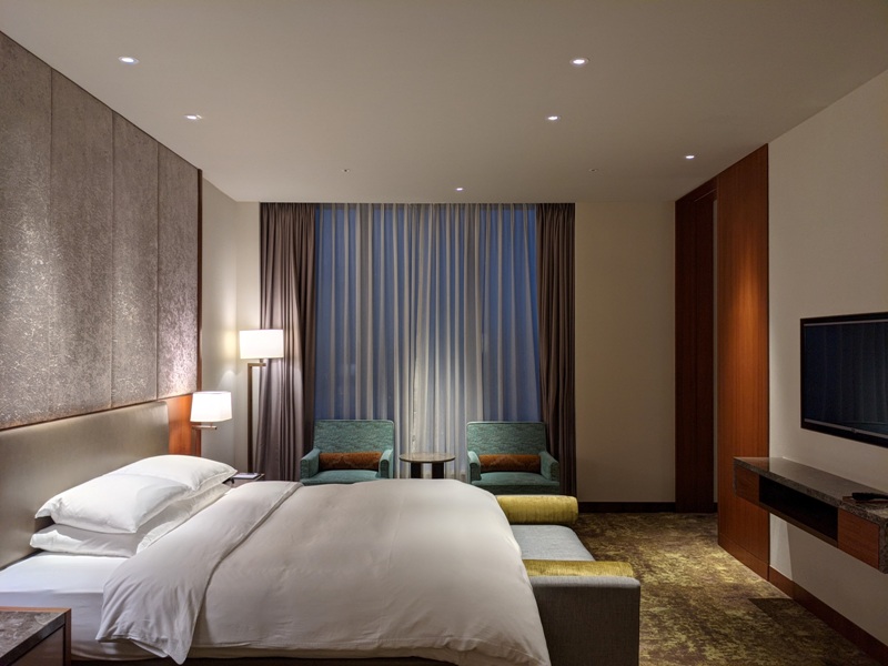 courtyardtaipeisuite13 南港-高鐵直結六福萬怡 換個套房住住看