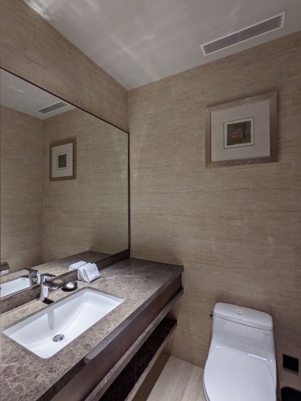 courtyardtaipeisuite20 南港-高鐵直結六福萬怡 換個套房住住看