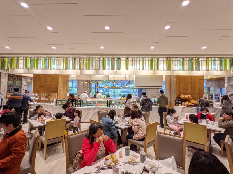 courtyardtaipeisuite21 南港-高鐵直結六福萬怡 換個套房住住看