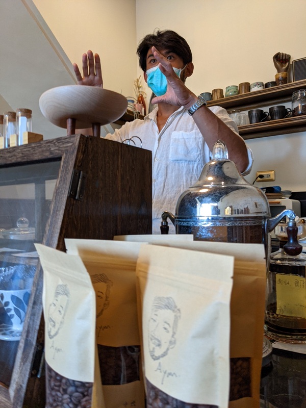 ayun16 恆春-小鬍子 恆春老街上小巧咖啡