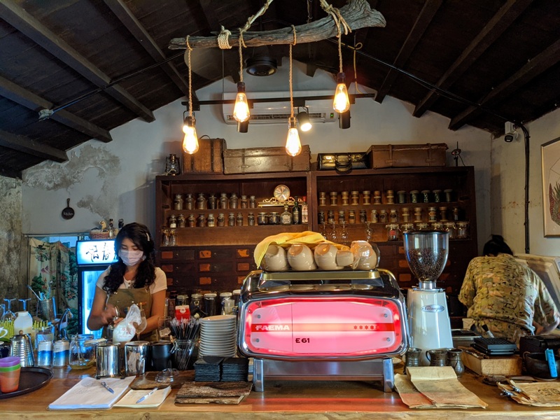 fatchun2017 恆春-肥春號 九重葛爆開人氣老宅咖啡