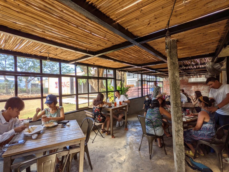 fatchun2022 恆春-肥春號 九重葛爆開人氣老宅咖啡