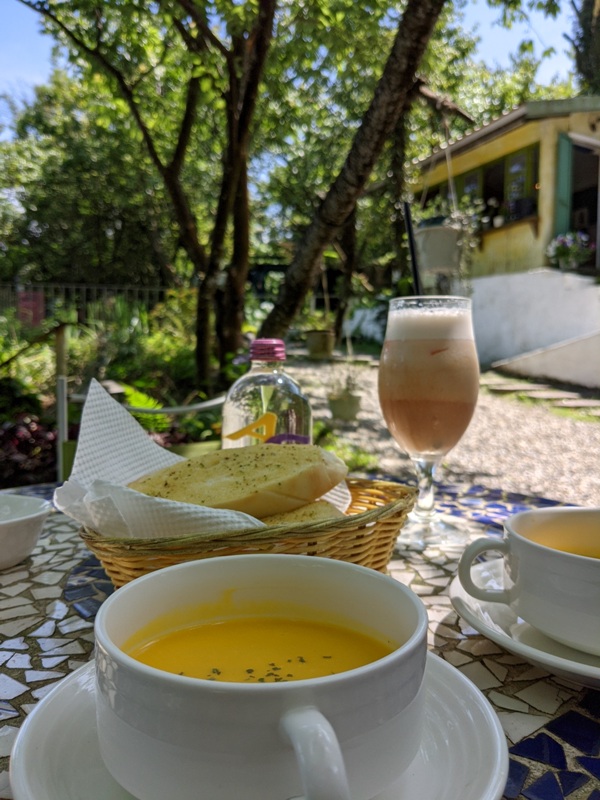 montmartre29 士林-蒙馬特 藍天綠樹流水聲 美不勝收超好拍