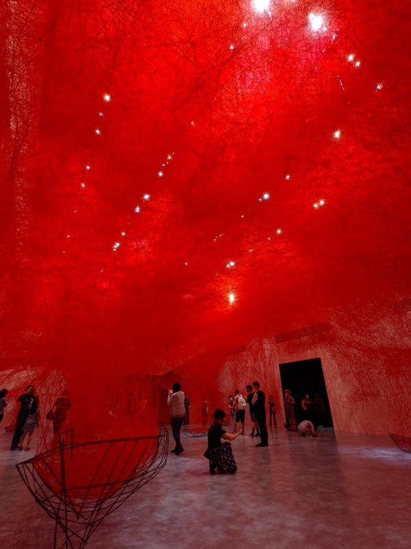 shiota18 士林-塩田千春 顫動的靈魂 疫情中也有好展覽在北美館