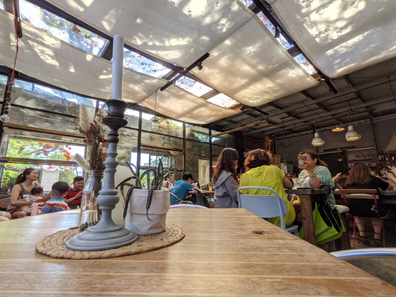 underthetreecafe411113323 恆春-樹夏飲事 廢墟玻璃屋 火紅鳳凰花 屋美咖啡讚