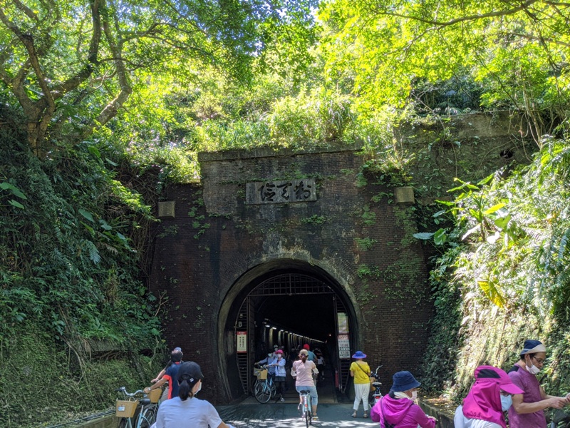 oldciaolin01 貢寮-舊草嶺環狀線自行車道 隧道涼爽愜意 台2線海景無敵
