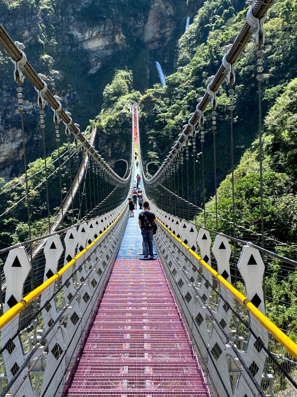 rainbowwaterfall10 信義-沉潛深山的彩色巨龍 雙龍瀑布/七彩吊橋