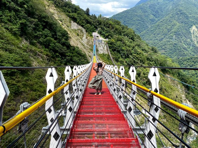 rainbowwaterfall16 信義-沉潛深山的彩色巨龍 雙龍瀑布/七彩吊橋