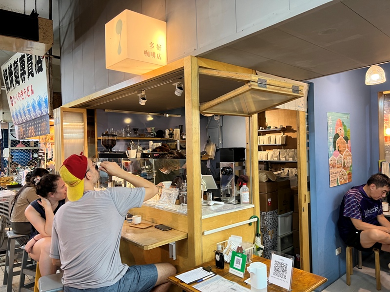 仁愛-多好咖啡 基隆傳統市場(仁愛市場)也有文青咖啡