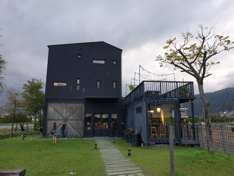 blackhouse27 頭城-黑宅咖啡 稻田景觀景觀咖啡 網紅店