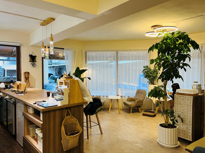 horokacafe09 萬華-木咖Horoka 浪漫韓風店狗太可愛