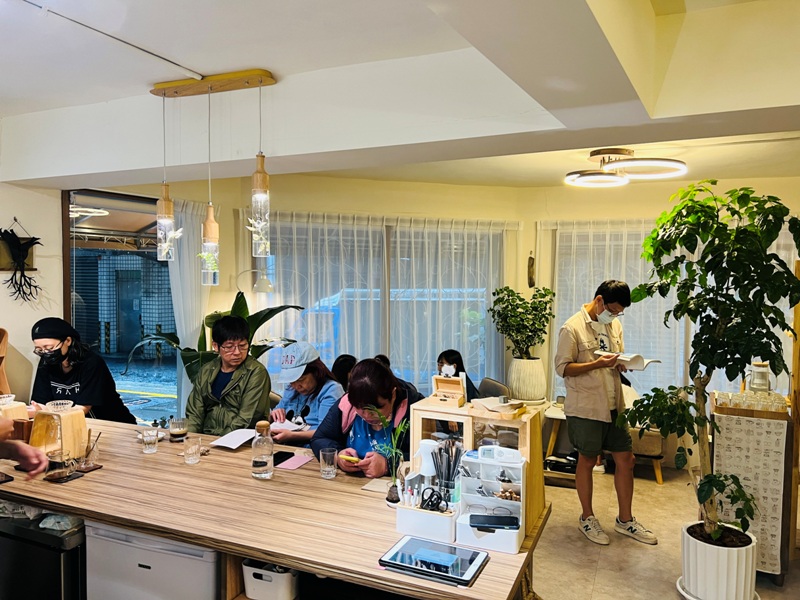 horokacafe10 萬華-木咖Horoka 浪漫韓風店狗太可愛