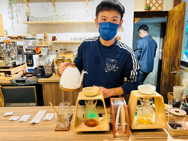 萬華-木咖Horoka 浪漫韓風店狗太可愛