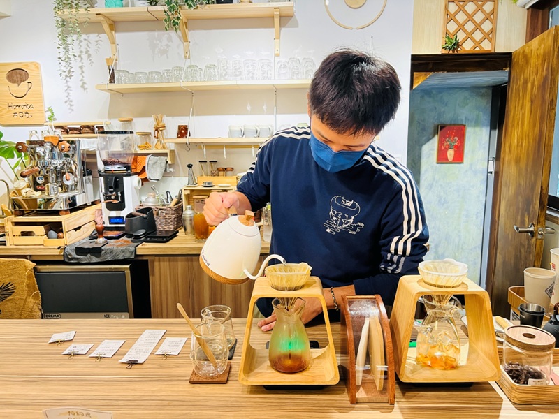 horokacafe16 萬華-木咖Horoka 浪漫韓風店狗太可愛