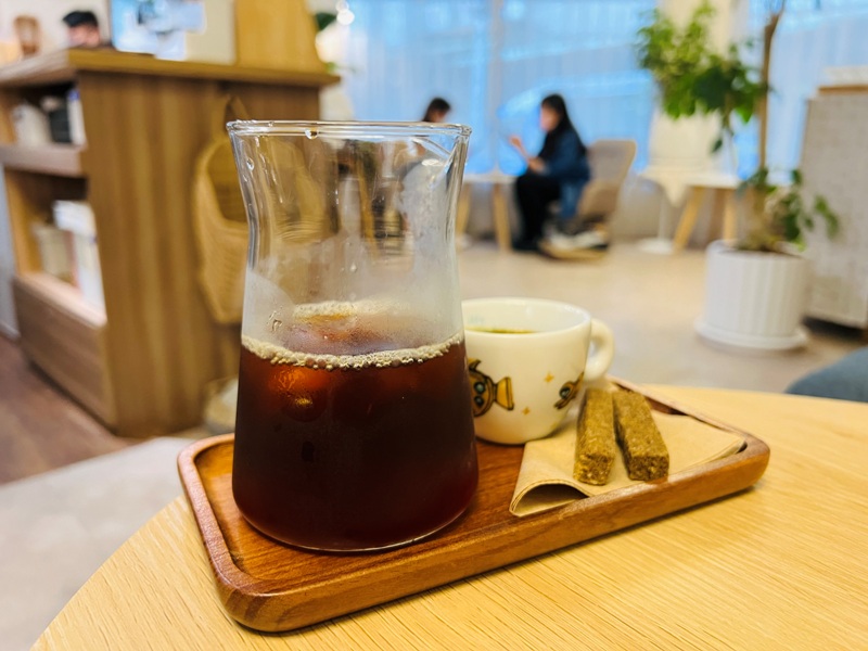horokacafe17 萬華-木咖Horoka 浪漫韓風店狗太可愛