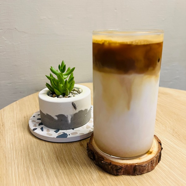 horokacafe18 萬華-木咖Horoka 浪漫韓風店狗太可愛