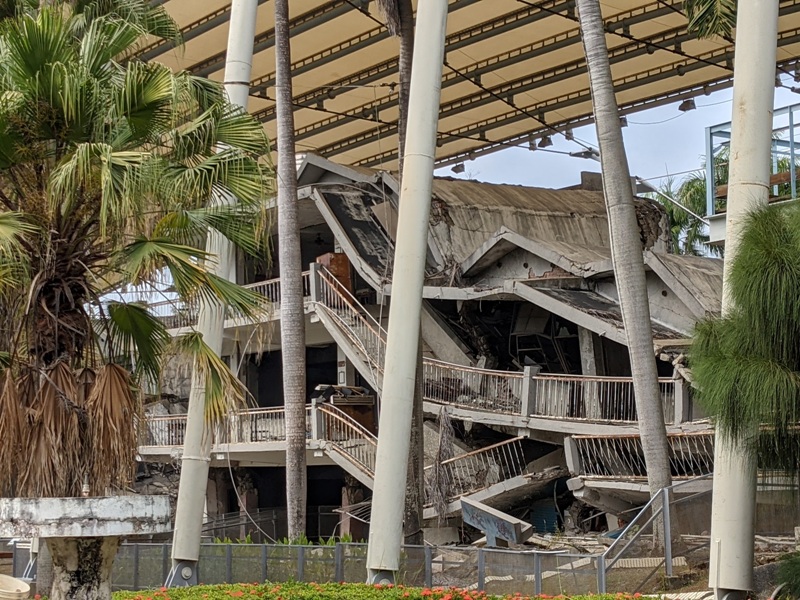 earthquakee06 霧峰-921地震教育園區 最搖晃帶點震撼的博物館