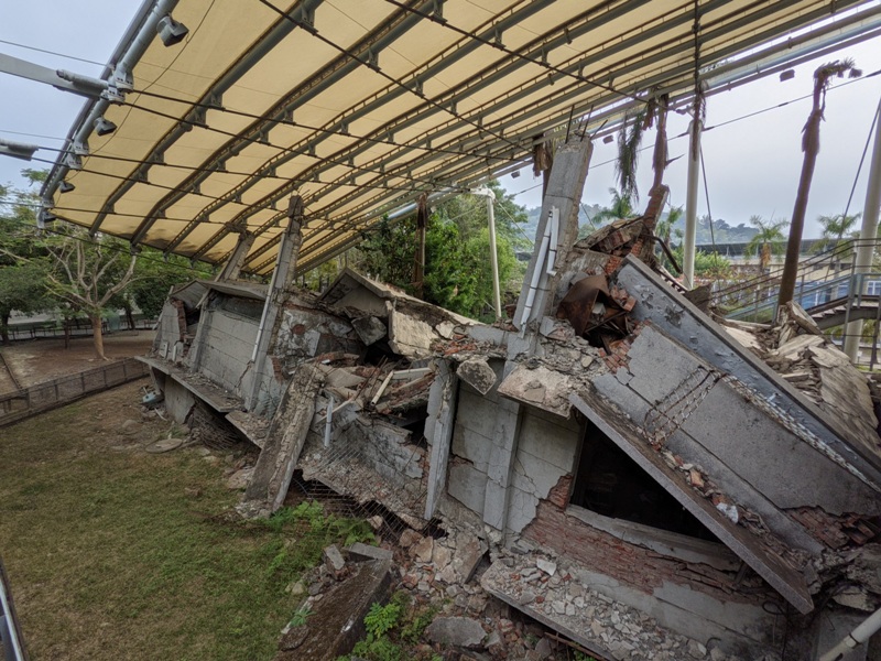 earthquakee10 霧峰-921地震教育園區 最搖晃帶點震撼的博物館