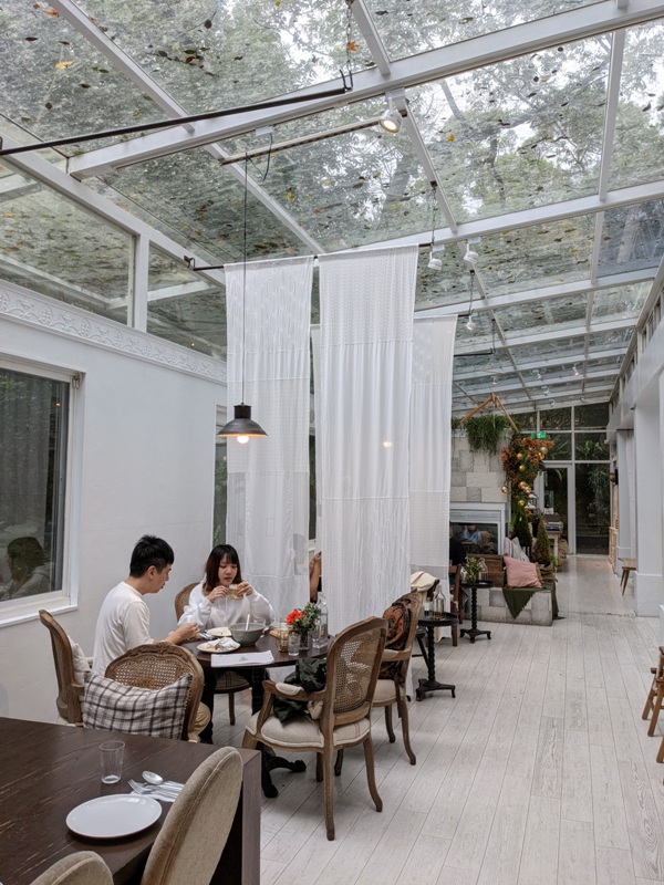 vvghideaway20 士林-陽明山秘境處處 好美的白色玻璃屋 好樣秘境VVG Hideaway