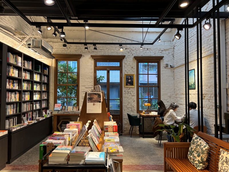 illuminationbooks06 大同-浮光書店/咖啡 赤峰街老宅書香配咖啡
