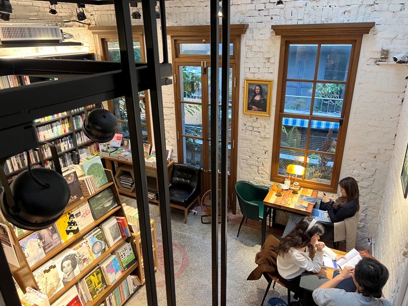 illuminationbooks09 大同-浮光書店/咖啡 赤峰街老宅書香配咖啡