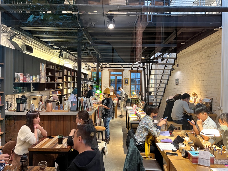 illuminationbooks14 大同-浮光書店/咖啡 赤峰街老宅書香配咖啡