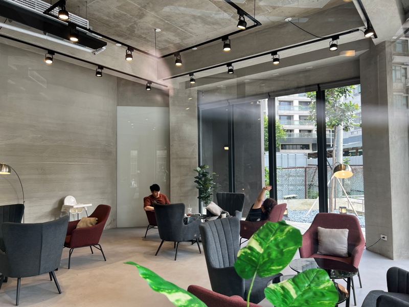 goartcoffee06 竹北-Go Art Coffee 水泥叢林中的設計感 平價享受一杯飲料