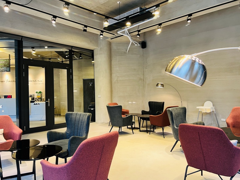 goartcoffee08 竹北-Go Art Coffee 水泥叢林中的設計感 平價享受一杯飲料