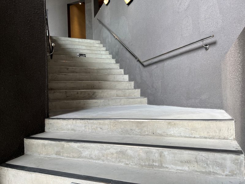 goartcoffee09-rotated 竹北-Go Art Coffee 水泥叢林中的設計感 平價享受一杯飲料