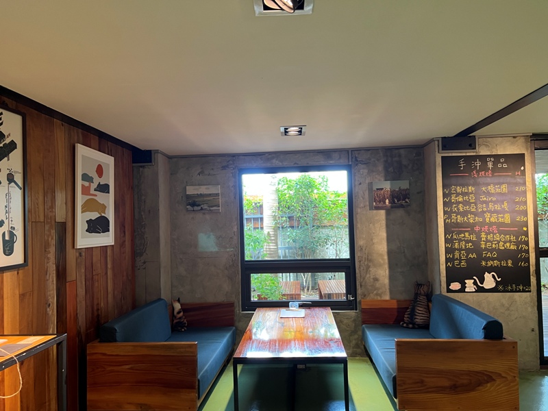 communitycafe13 台東-墾墨咖啡 靜靜享受老倉庫的空間