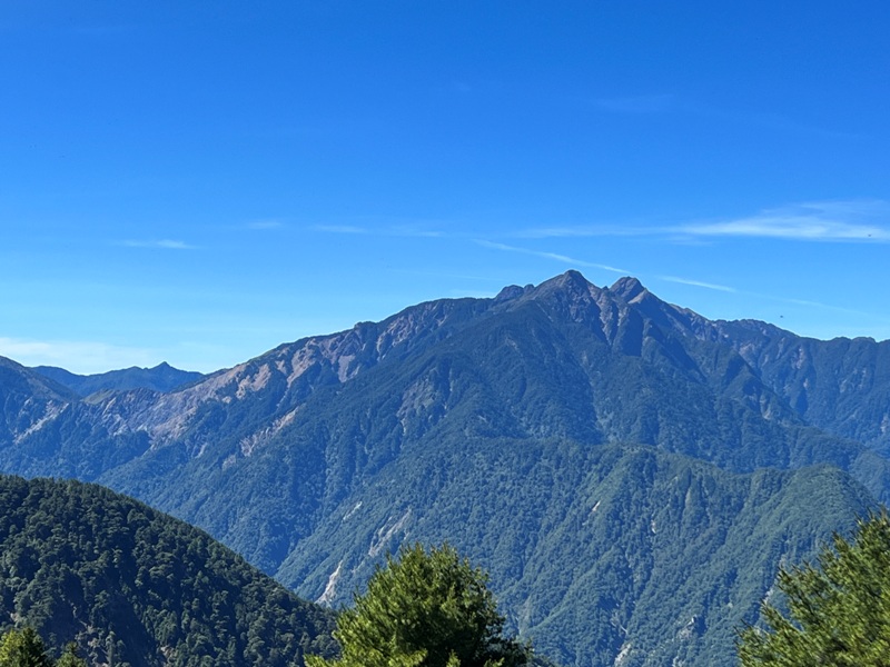 mountguntai32010106 信義-郡大山 坐車比爬山累...豔陽天出大景