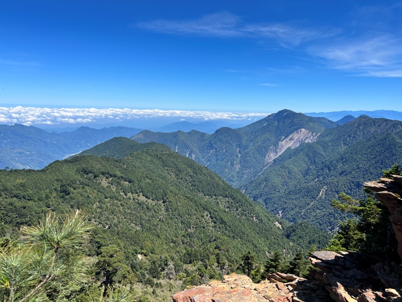 mountguntai32010111 信義-郡大山 坐車比爬山累...豔陽天出大景