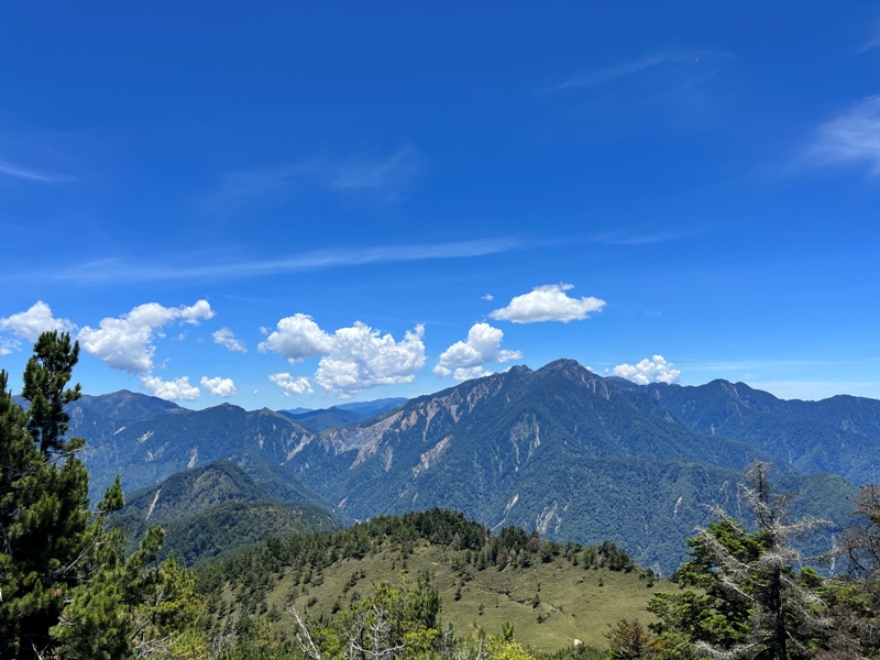 mountguntai32010121 信義-郡大山 坐車比爬山累...豔陽天出大景