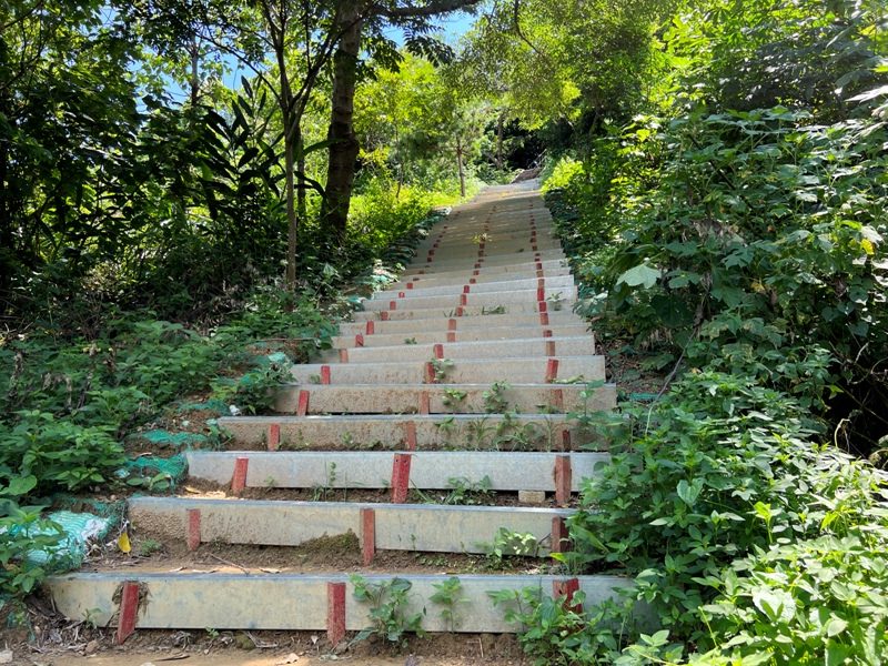 sandingg21-rotated 太平-三汀山/咬人狗坑步道 視野遼闊看盡台中城市景觀