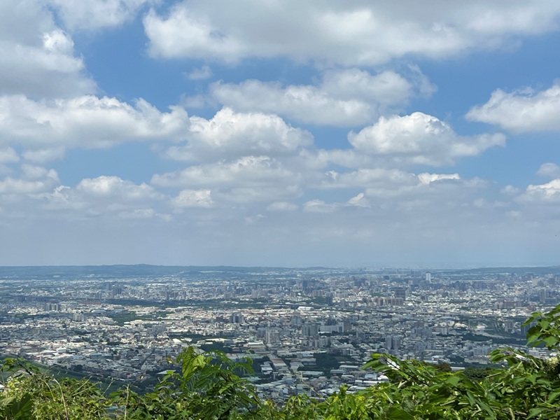 sandingg23 太平-三汀山/咬人狗坑步道 視野遼闊看盡台中城市景觀