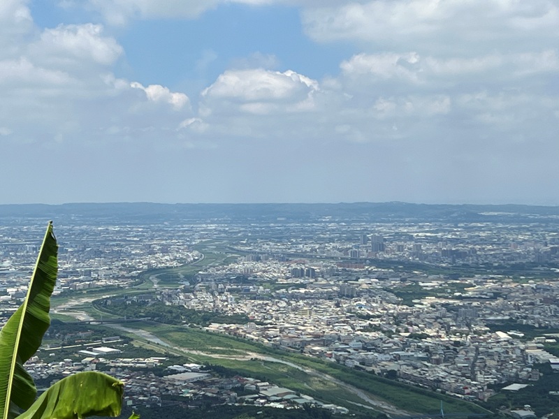 sandingg29 太平-三汀山/咬人狗坑步道 視野遼闊看盡台中城市景觀