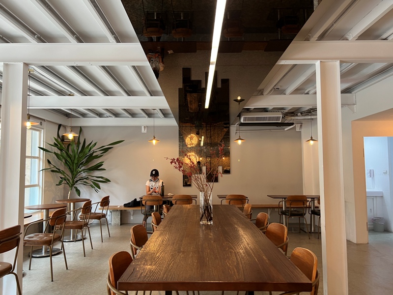 mirrorroom07 台中西區-Mirror Room簡約明亮漂亮空間 特色餐點有點澳洲風